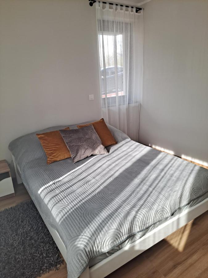Apartament Sarna 옐레니아구라 외부 사진